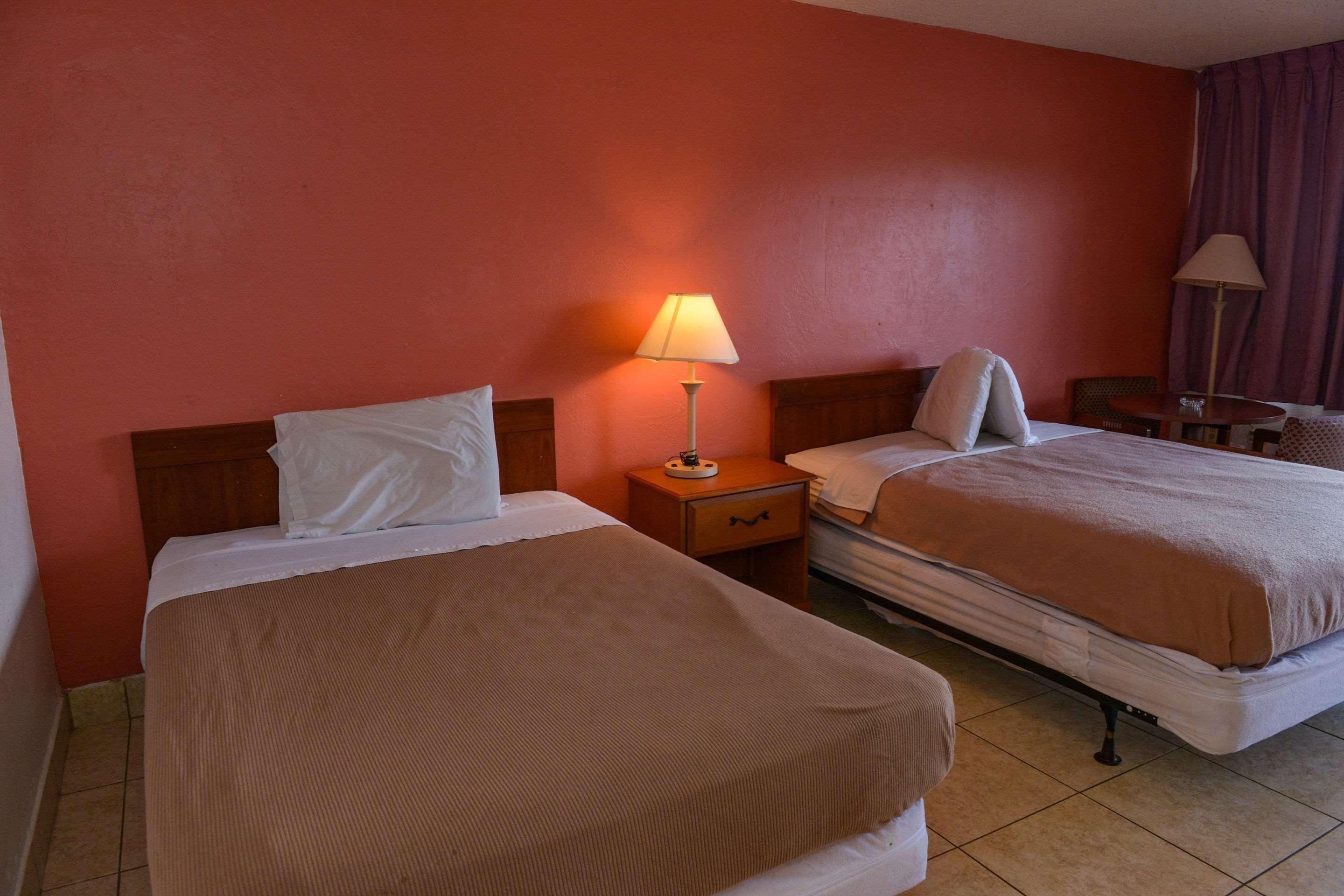 Econo Lodge North North Fort Myers Exteriör bild