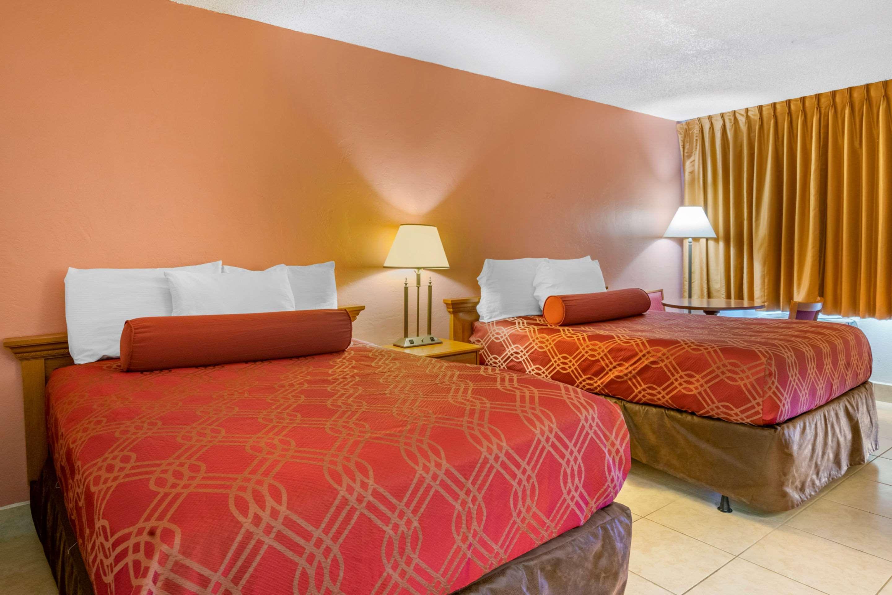 Econo Lodge North North Fort Myers Exteriör bild