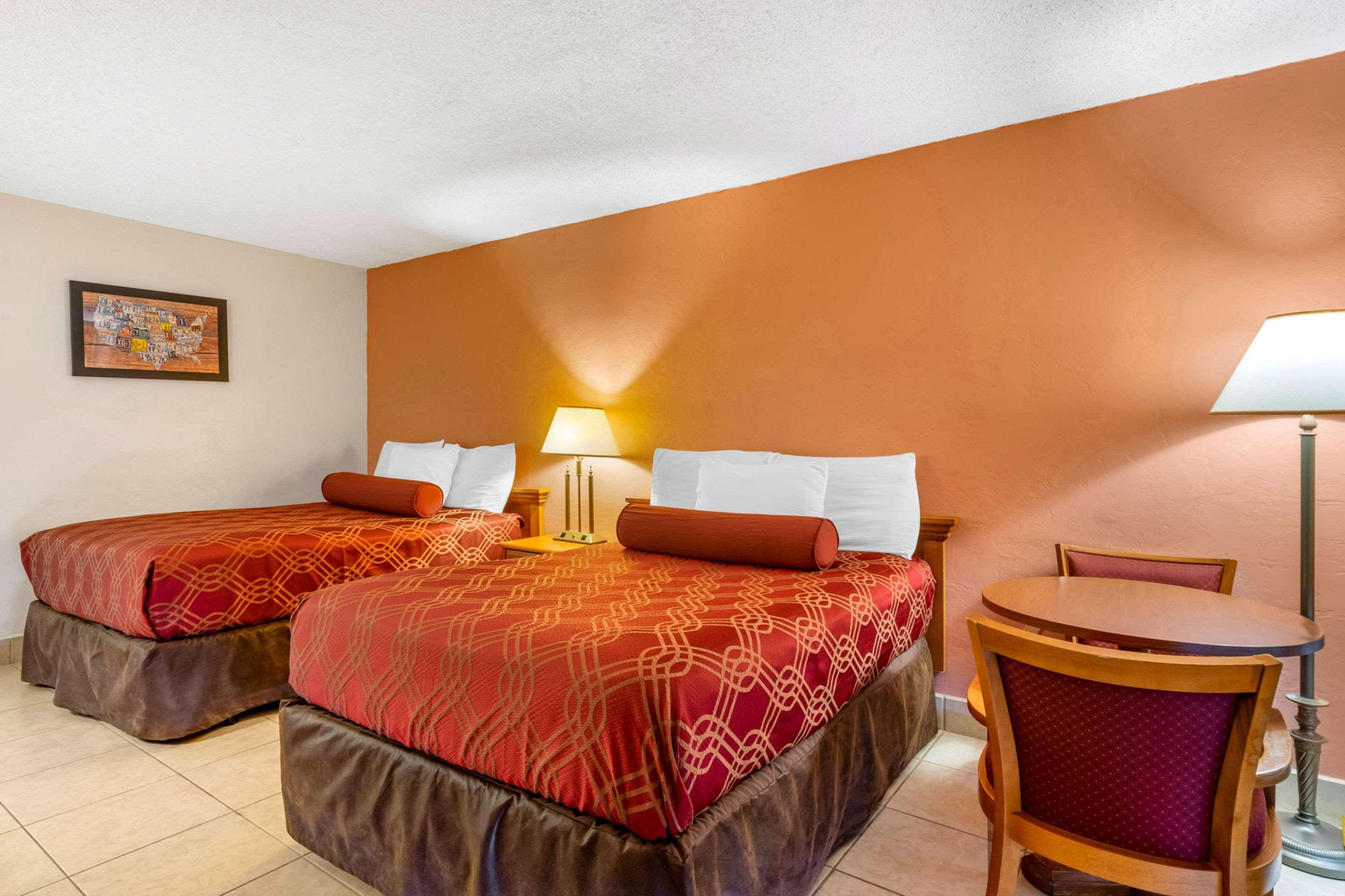 Econo Lodge North North Fort Myers Exteriör bild