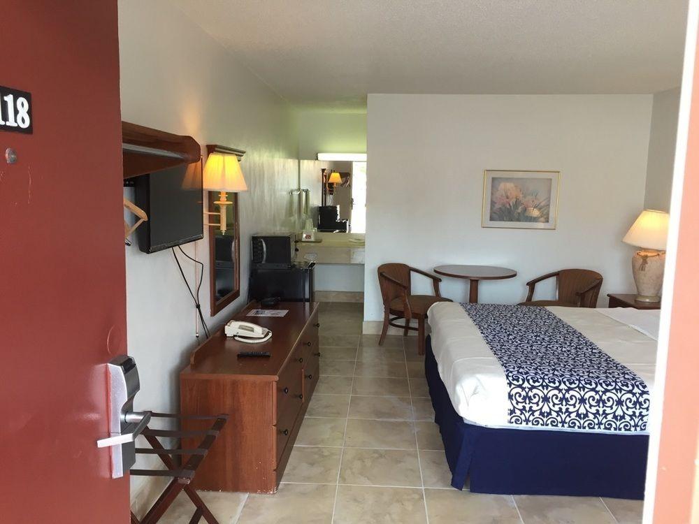 Econo Lodge North North Fort Myers Exteriör bild