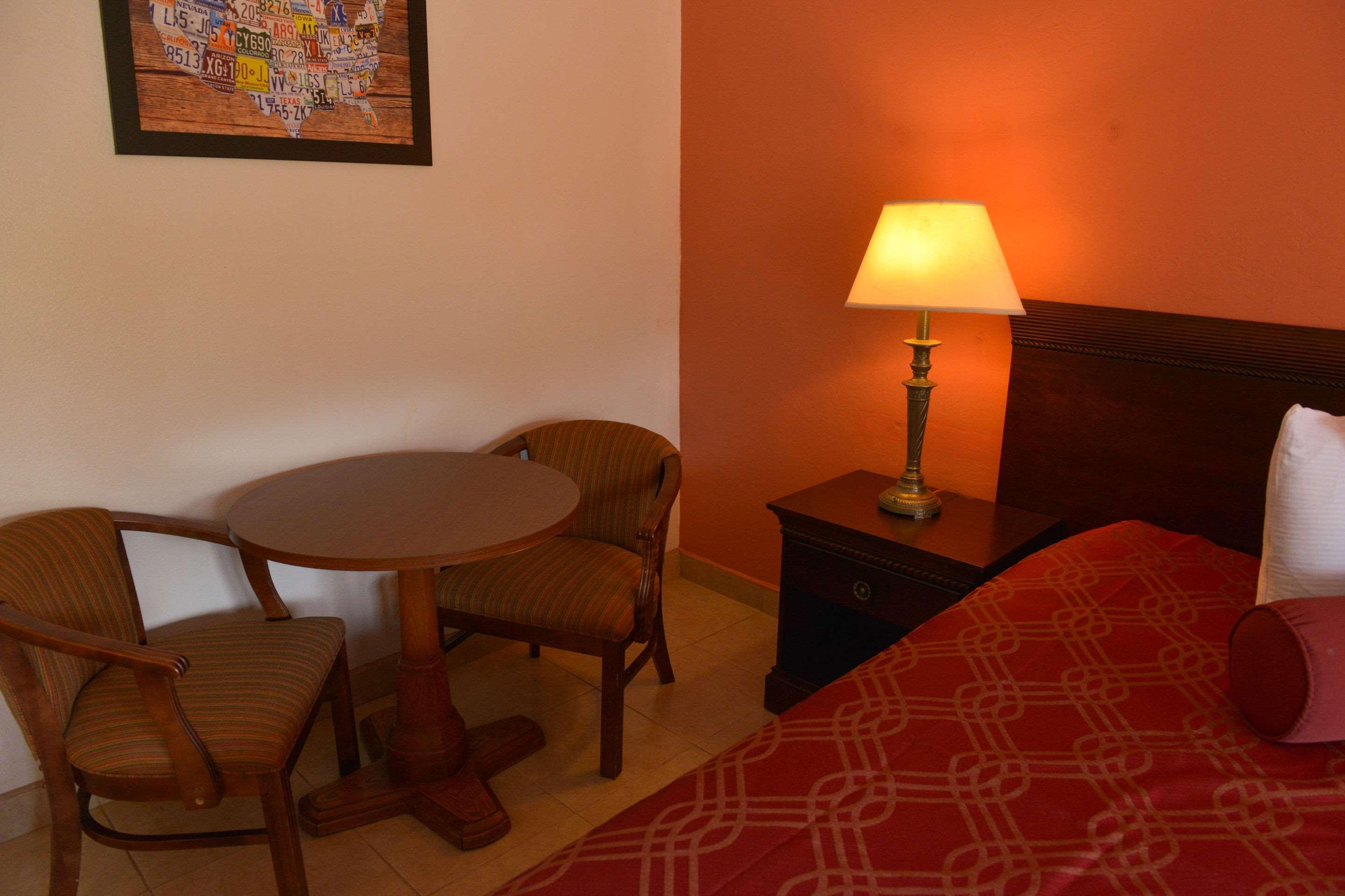 Econo Lodge North North Fort Myers Exteriör bild