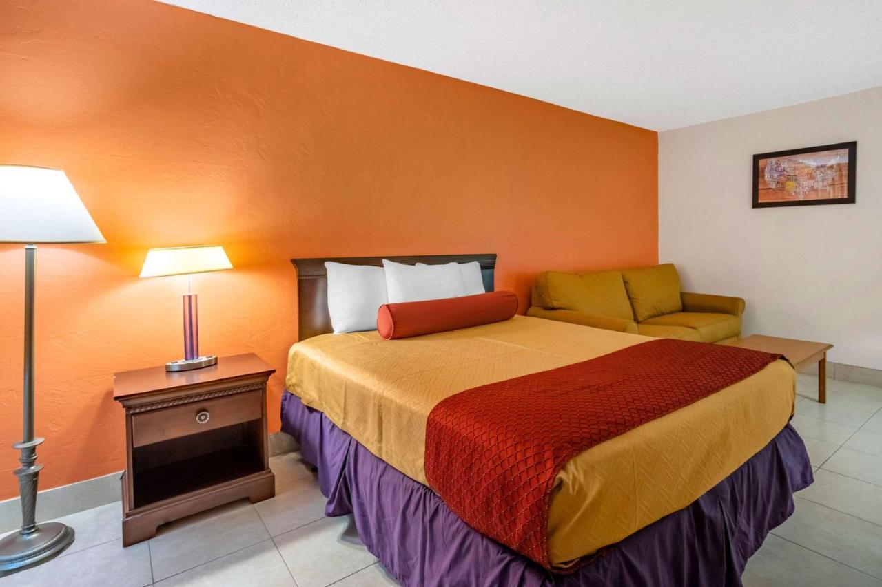 Econo Lodge North North Fort Myers Exteriör bild